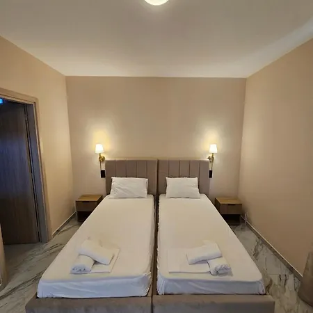 Nikcon 2 Bedroom House * Kávosz